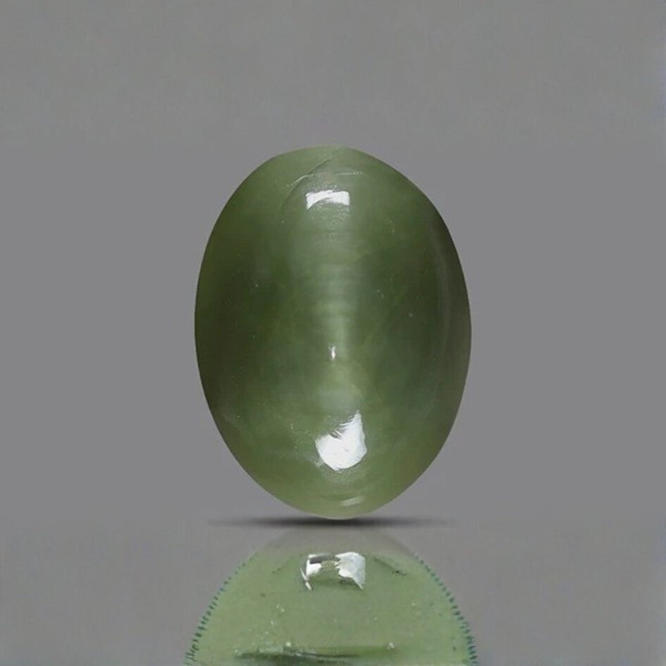 Cat’s Eye (Lehsunia) Gemstone hand (2) Cat’s Eye (Lehsunia) Gemstone for Ketu - Image 1